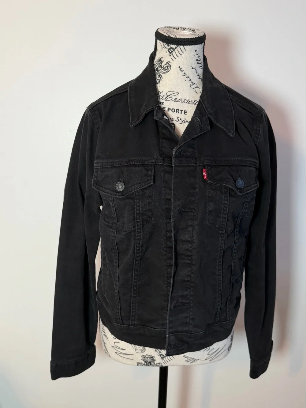 Levi's Black Men’s Denim Jacket with Red Tab